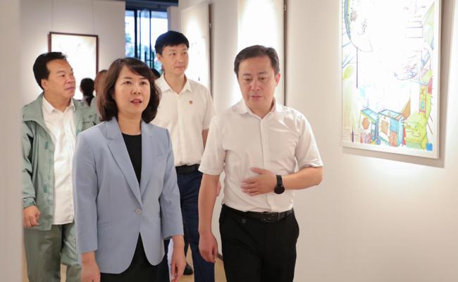 自治区文化和旅游厅党组副书记林霖一行到我校调研