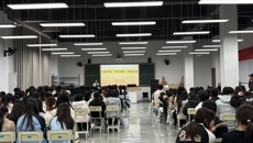 防艾知识筑防线 急救技能护生命