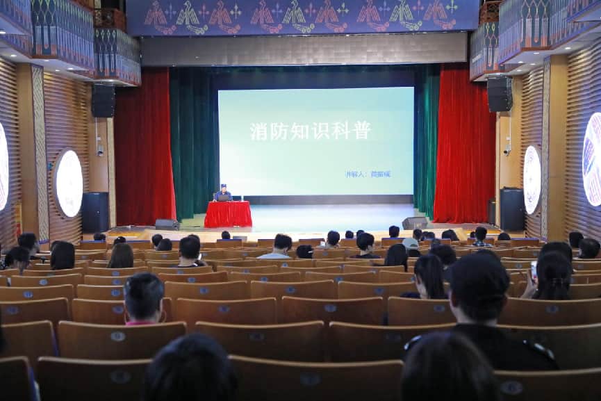 C:/Users/lenovo/Desktop/图片/A65A2798.JPGA65A2798