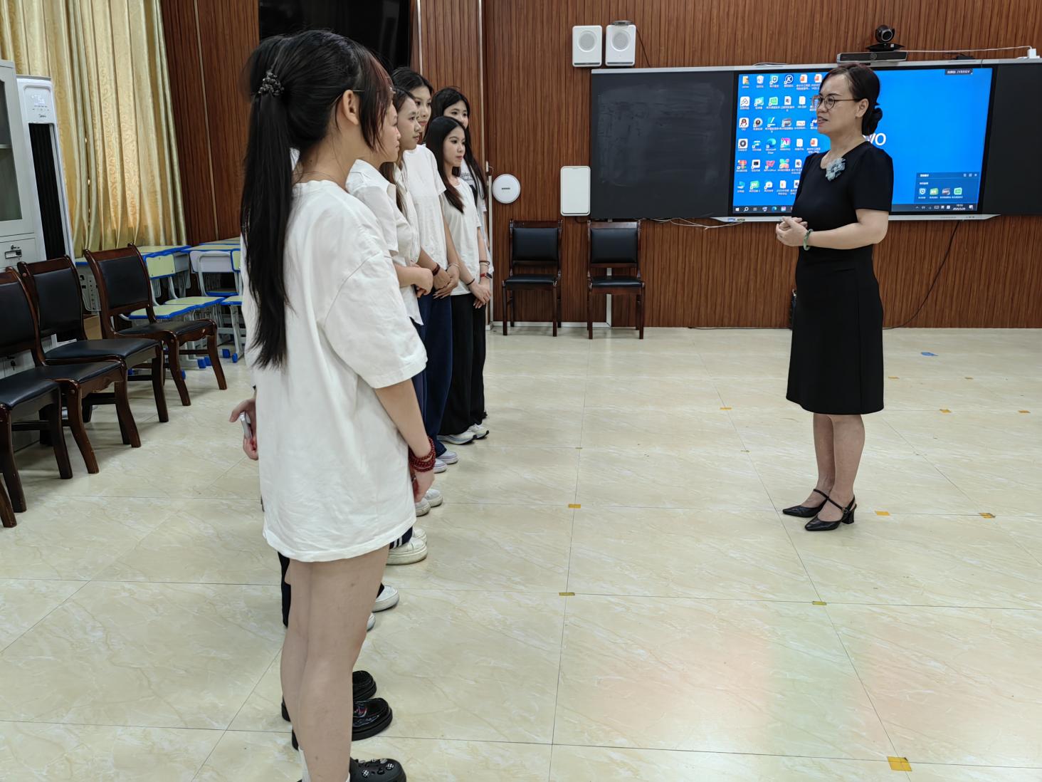 特校潘校长给孩子们寄语